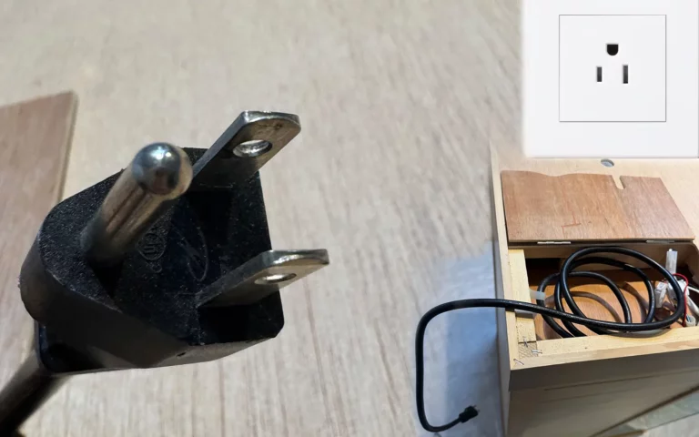 Wizzisaunas 909MX infrared sauna showing plug and socket for easy home installation, 120V/15A, 1100W.